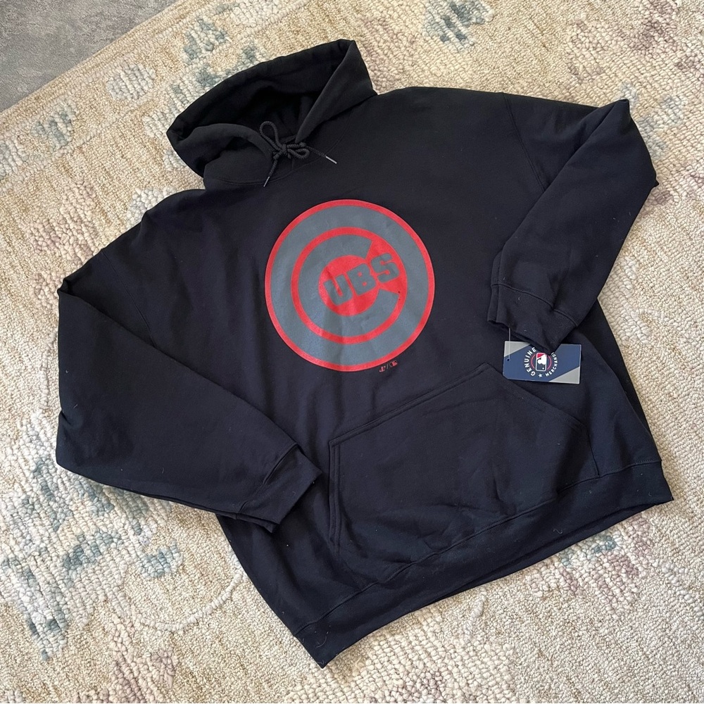 Chicago Cubs hoodie extra large nwt.
